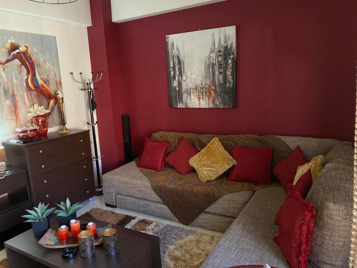 Karras' Home Волос Екстериор снимка